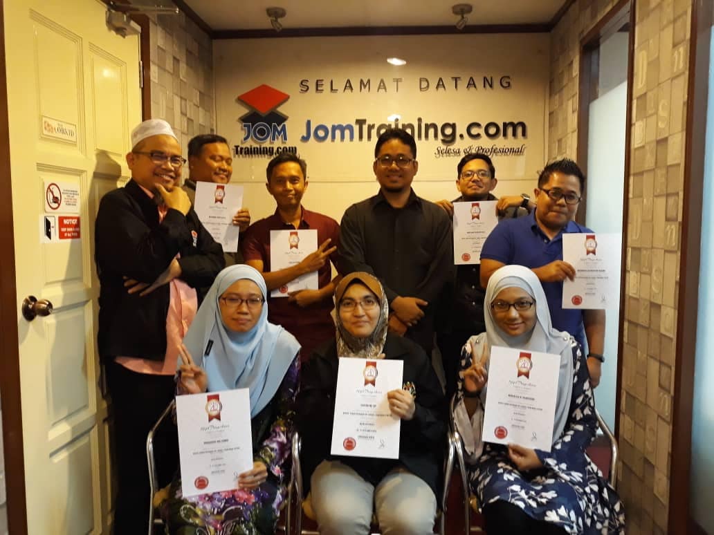 Group photo with workshop participants